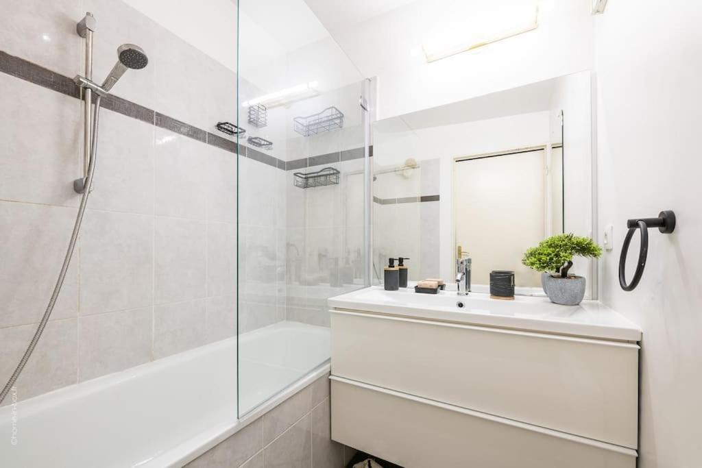 La Belle Echappee Parisienne - Gare - Hyper Centre Apartment เลส์มูโรซ์ ภายนอก รูปภาพ